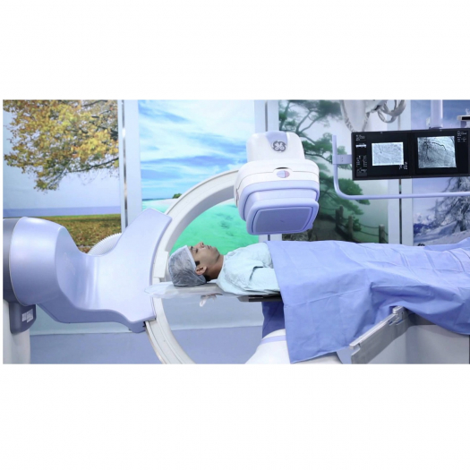 Ангіограф GE Healthcare Optima IGS 320 / Optima IGS 330